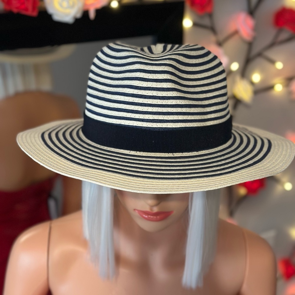 J.Crew Women's Navy White Printed Packable Straw hat M/L